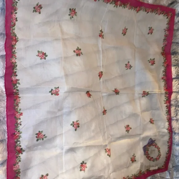 vintage Christian Dior floral handkerchief. - Picture 6 of 7